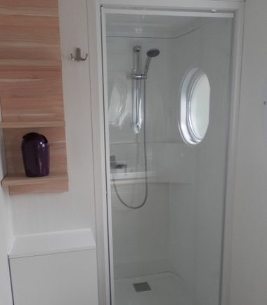 Salle de bain du Mobil-home Confort plus 2 chambres